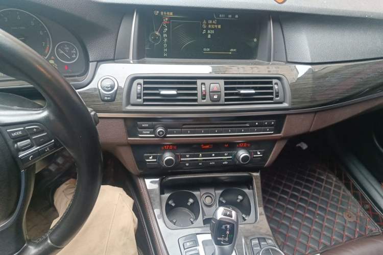 Used BMW 5 Series 2014 525Li Luxury Design Package Audio And AC Panel