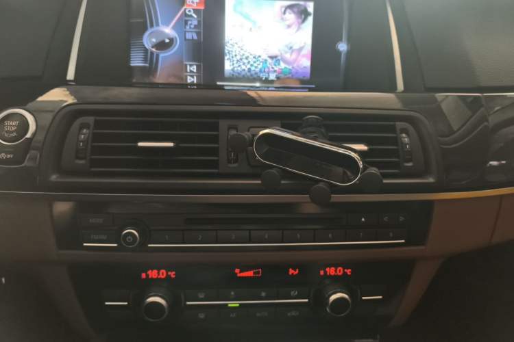 Used BMW 5 Series 2014 520Li Elegant Model Audio And AC Panel
