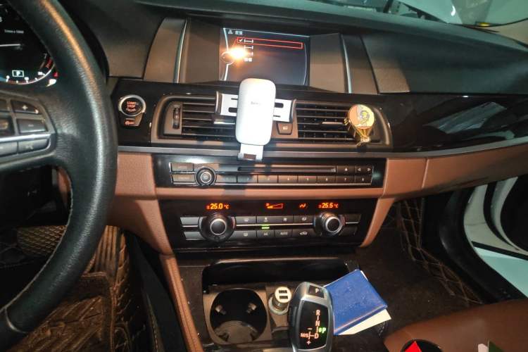 Used BMW 5 Series 2014 520Li Elegant Model Audio And AC Panel