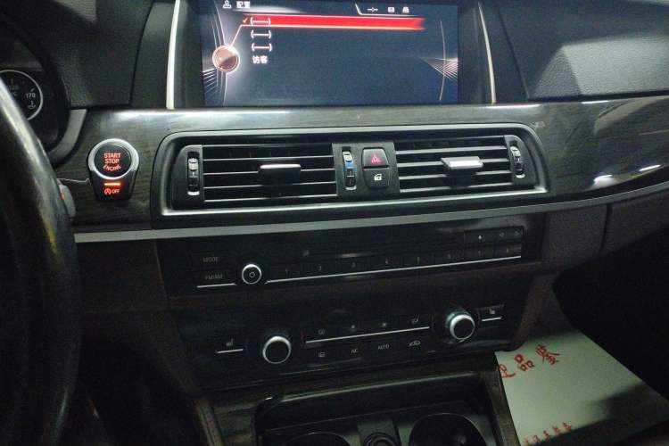 Used BMW 5 Series 2014 525Li Luxury Design Package Audio And AC Panel