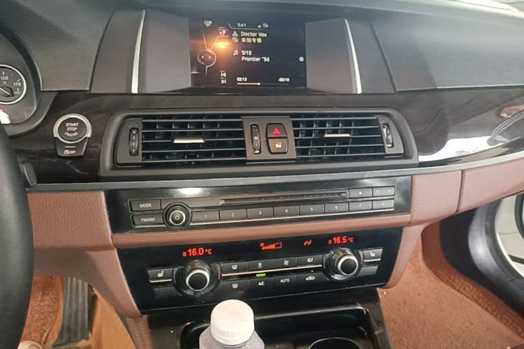 Used BMW 5 Series 2014 525Li Leading Model Audio And AC Panel