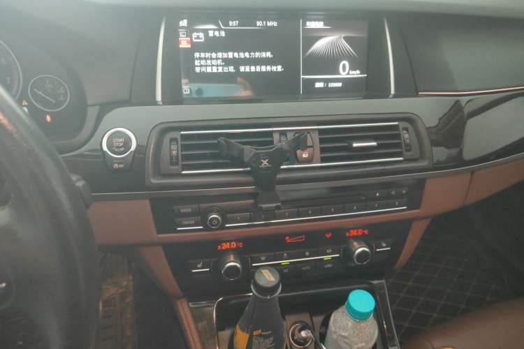 Used BMW 5 Series 2014 525Li Leading Model Audio And AC Panel