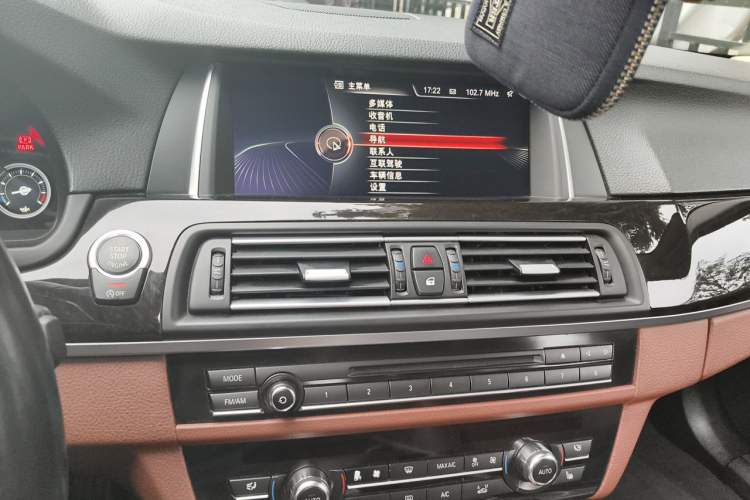 Used BMW 5 Series 2014 528Li Leading Model Audio And AC Panel