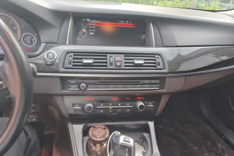 Used BMW 5 Series 2014 525Li Luxury Design Package Audio And AC Panel