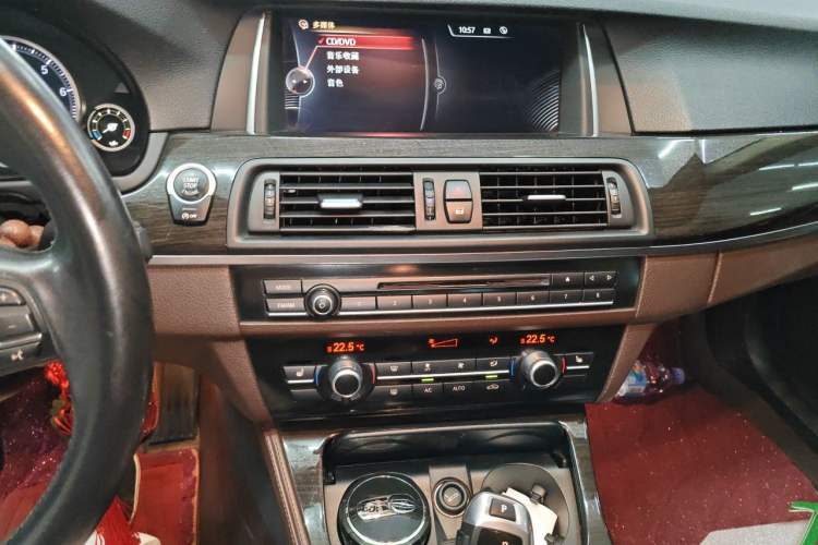 Used BMW 5 Series 2014 525Li Luxury Design Package Audio And AC Panel