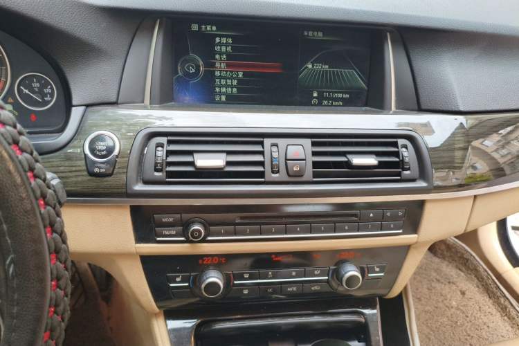 Used BMW 5 Series 2014 525Li Luxury Design Package Audio And AC Panel