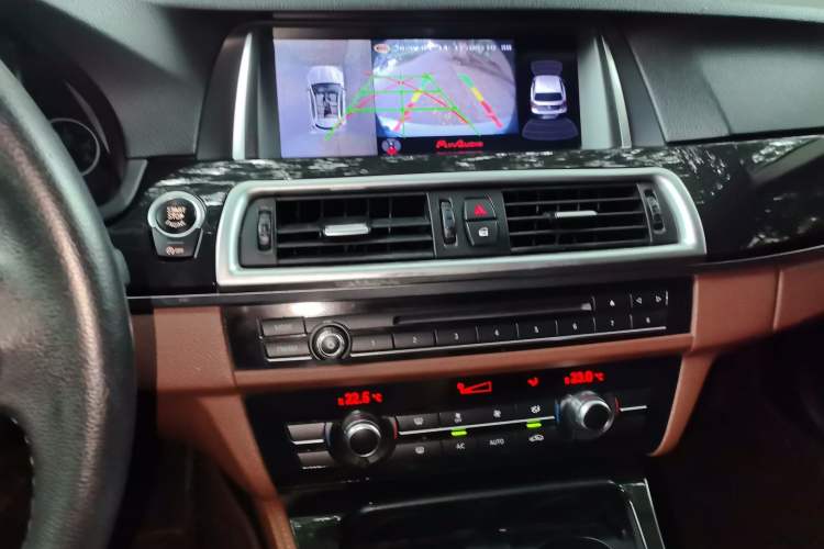 Used BMW 5 Series 2014 520Li Elegant Model Audio And AC Panel