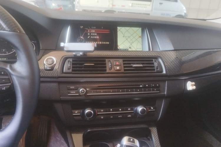 Used BMW 5 Series 2014 525Li Luxury Design Package Audio And AC Panel
