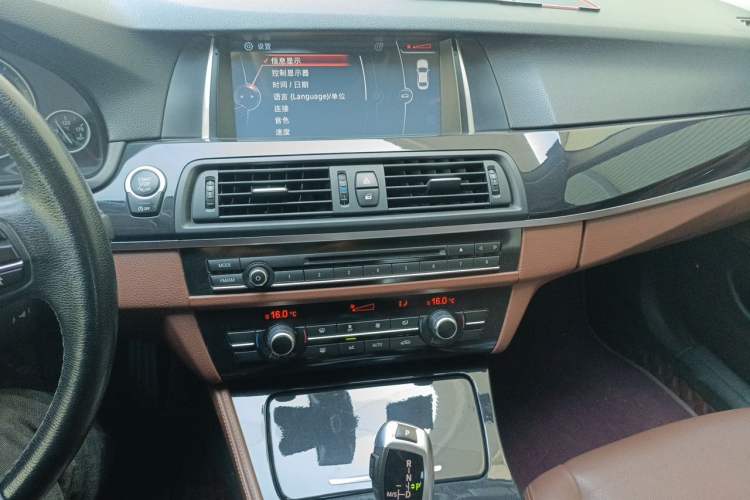 Used BMW 5 Series 2014 520Li Elegant Model Audio And AC Panel