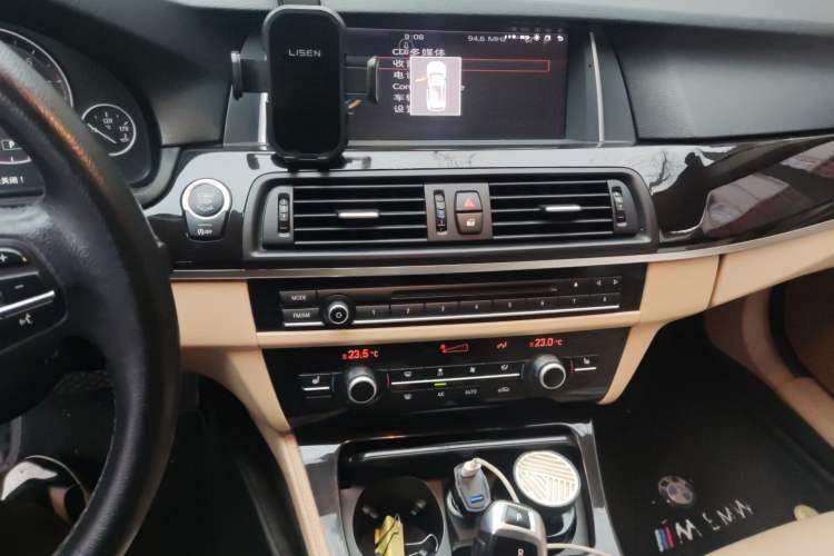 Used BMW 5 Series 2014 525Li Leading Model Audio And AC Panel