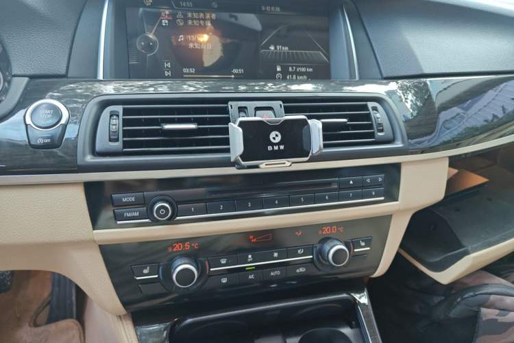 Used BMW 5 Series 2014 525Li Luxury Design Package Audio And AC Panel