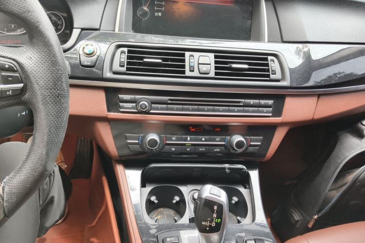 Used BMW 5 Series 2014 520Li Elegant Model Audio And AC Panel