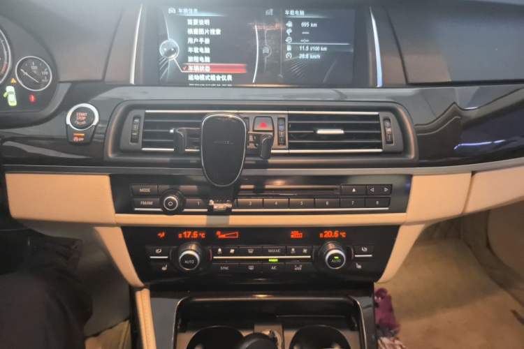 Used BMW 5 Series 2014 535Li Leading Model Audio And AC Panel
