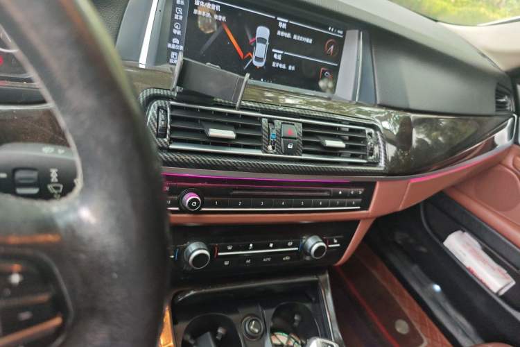 Used BMW 5 Series 2014 525Li Leading Model Audio And AC Panel