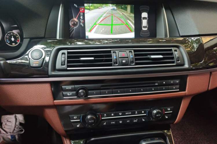 Used BMW 5 Series 2014 528Li Leading Model Audio And AC Panel