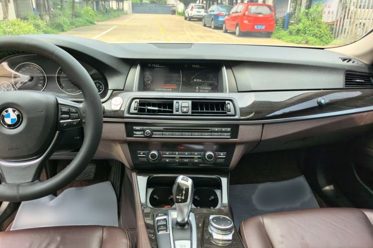Used BMW 5 Series 2014 525Li Luxury Design Package Audio And AC Panel