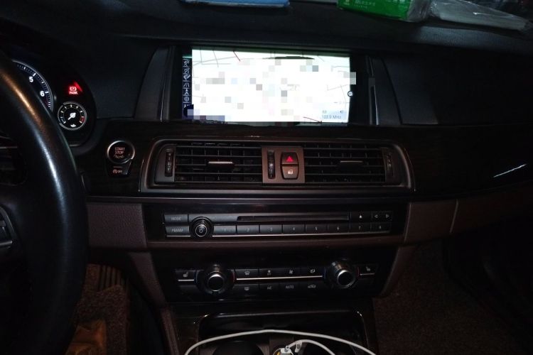 Used BMW 5 Series 2014 525Li Luxury Design Package Audio And AC Panel