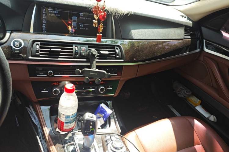 Used BMW 5 Series 2014 525Li Leading Model Audio And AC Panel