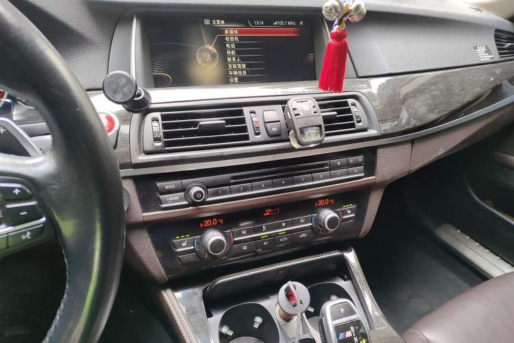 Used BMW 5 Series 2014 525Li Luxury Design Package Audio And AC Panel
