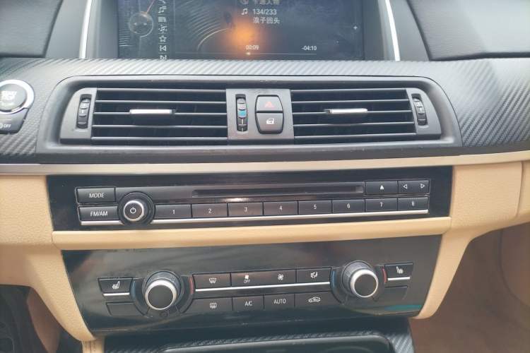 Used BMW 5 Series 2014 525Li Luxury Design Package Audio And AC Panel