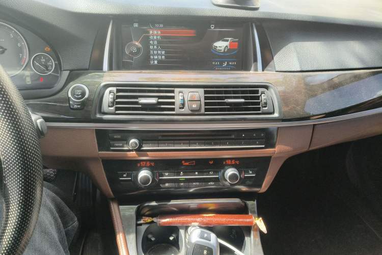Used BMW 5 Series 2014 525Li Leading Model Audio And AC Panel