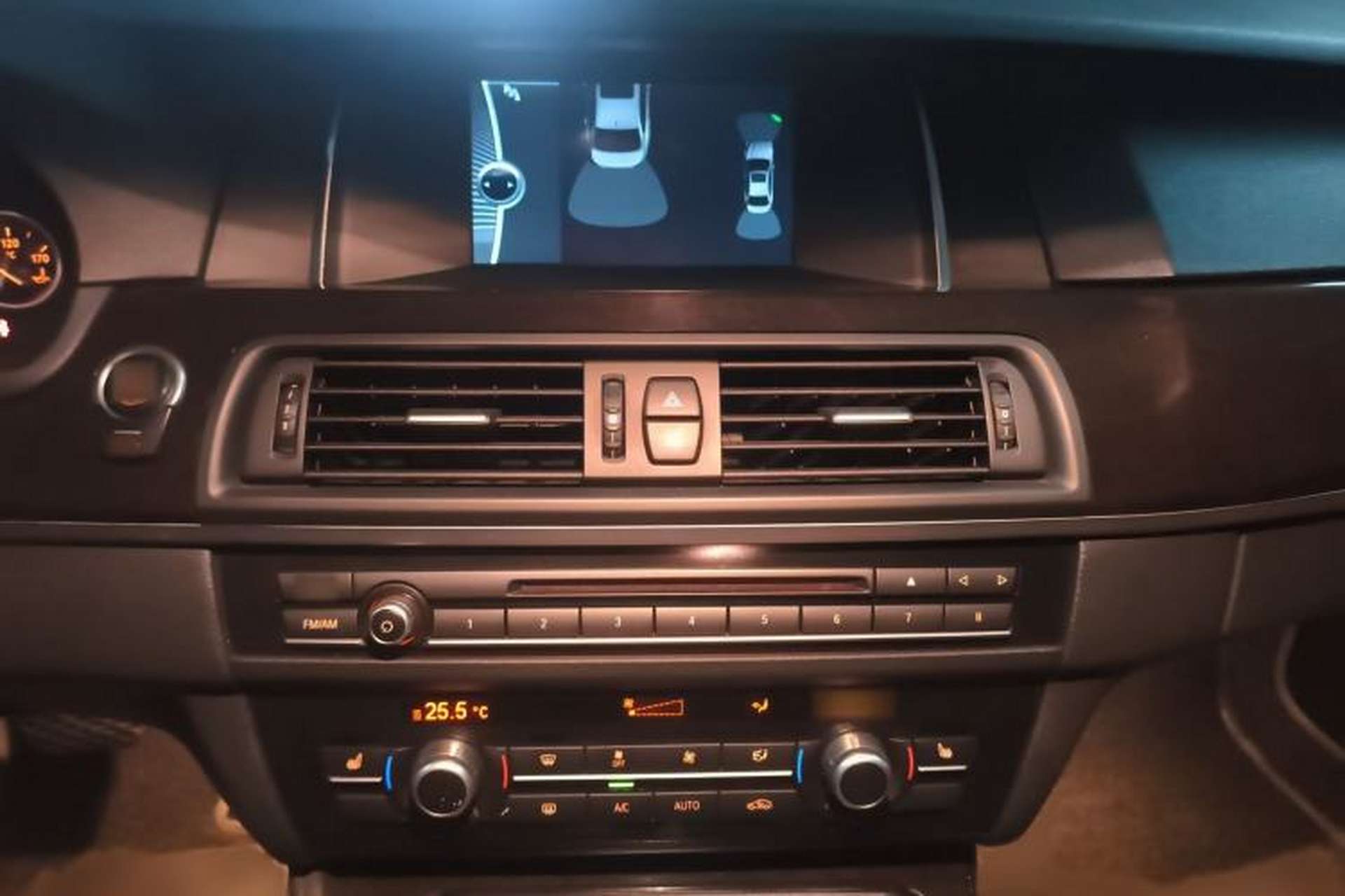 Used BMW 5 Series 2014 525Li Leading Model Audio And AC Panel