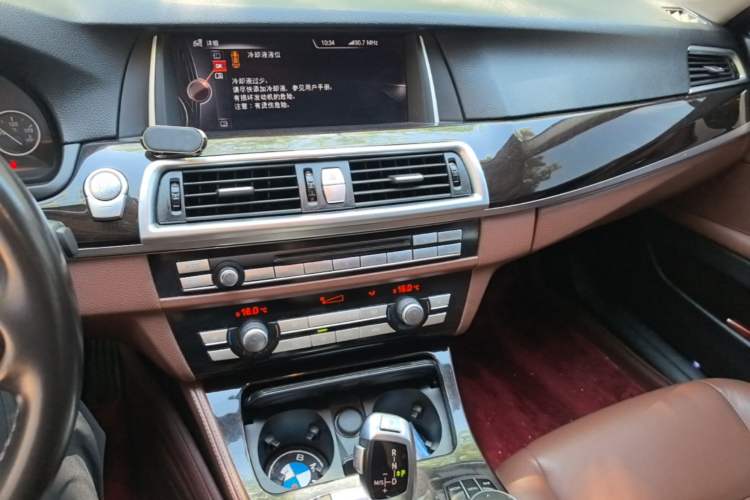 Used BMW 5 Series 2014 525Li Leading Model Audio And AC Panel