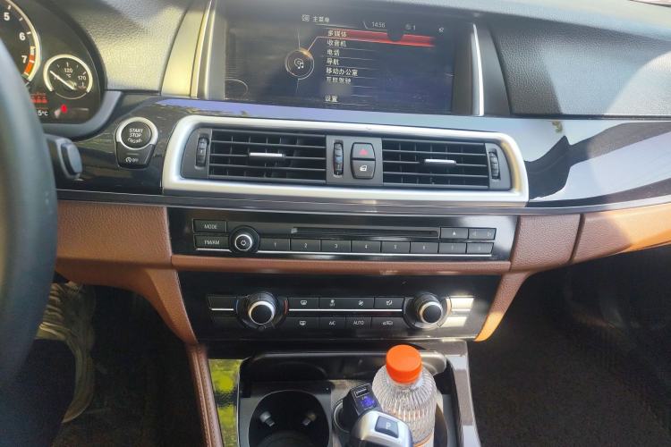 Used BMW 5 Series 2014 520Li Elegant Model Audio And AC Panel