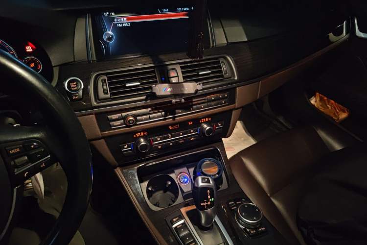 Used BMW 5 Series 2014 525Li Luxury Design Package Audio And AC Panel
