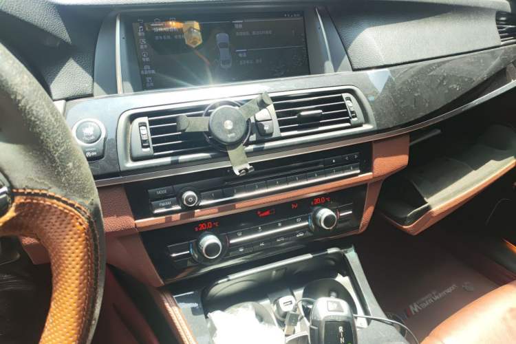 Used BMW 5 Series 2014 520Li Elegant Model Audio And AC Panel