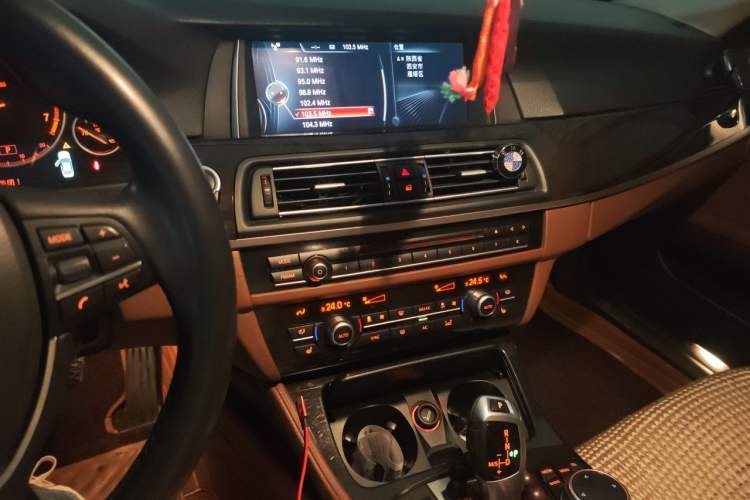 Used BMW 5 Series 2014 528Li Leading Model Audio And AC Panel