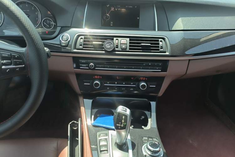 Used BMW 5 Series 2014 520Li Elegant Model Audio And AC Panel