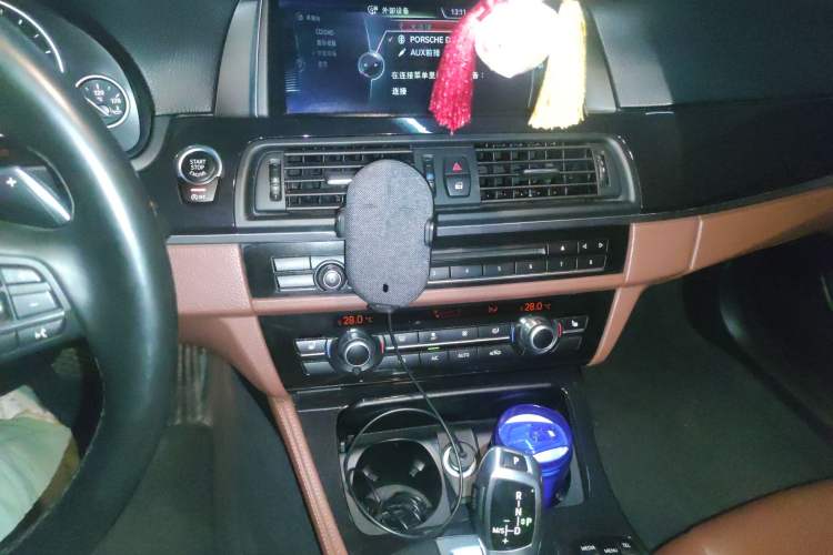Used BMW 5 Series 2014 520i Touring Edition Audio And AC Panel