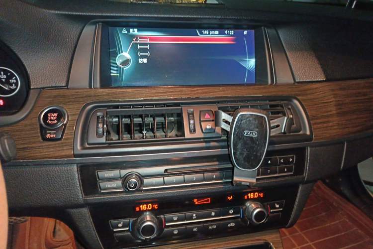 Used BMW 5 Series 2014 525Li Fashion Design Package Audio And AC Panel