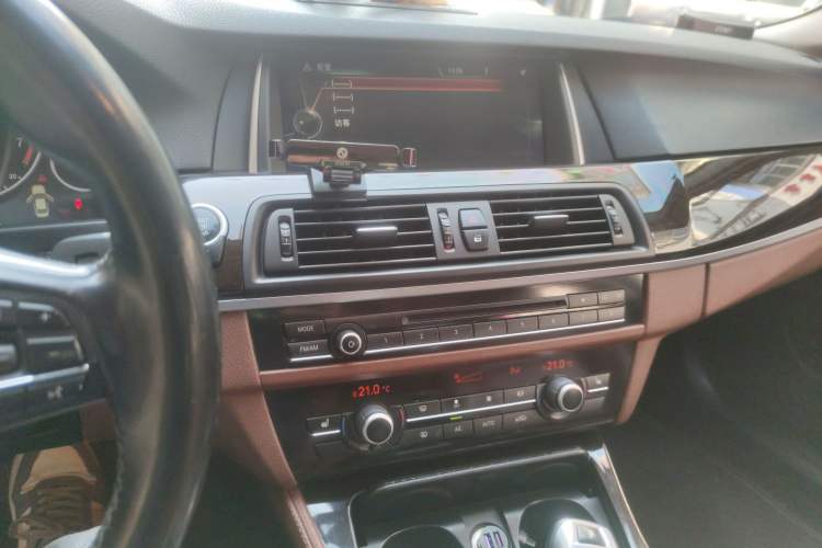 Used BMW 5 Series 2014 528Li Leading Model Audio And AC Panel
