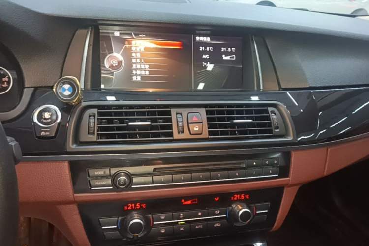 Used BMW 5 Series 2014 520Li Elegant Model Audio And AC Panel