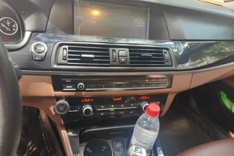 Used BMW 5 Series 2014 520Li Elegant Model Audio And AC Panel