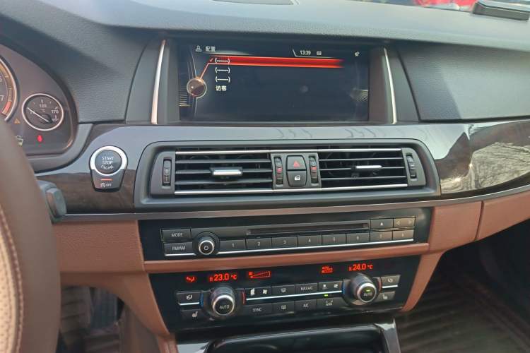 Used BMW 5 Series 2014 528Li Leading Model Audio And AC Panel