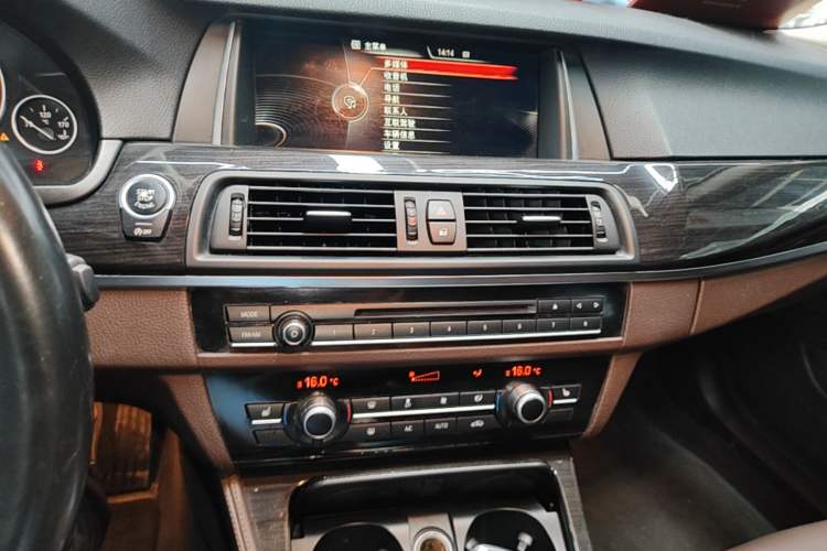 Used BMW 5 Series 2014 525Li Luxury Design Package Audio And AC Panel