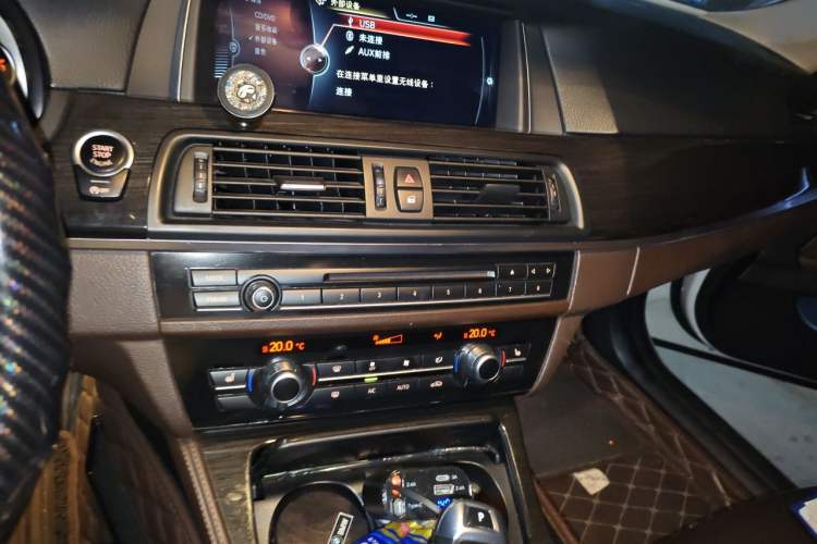 Used BMW 5 Series 2014 525Li Luxury Design Package Audio And AC Panel