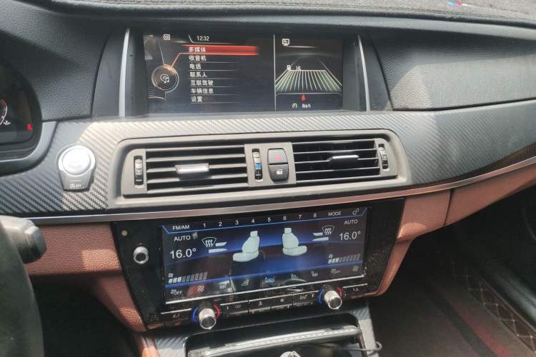 Used BMW 5 Series 2014 520Li Elegant Model Audio And AC Panel