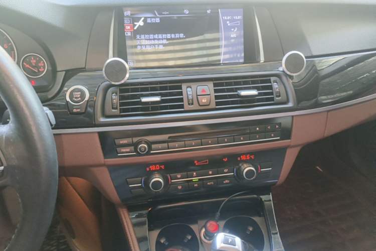 Used BMW 5 Series 2014 520Li Elegant Model Audio And AC Panel