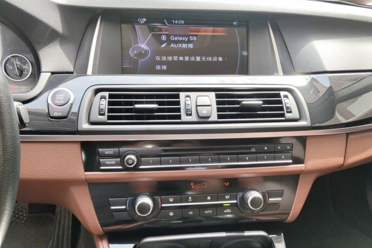 Used BMW 5 Series 2014 520Li Elegant Model Audio And AC Panel
