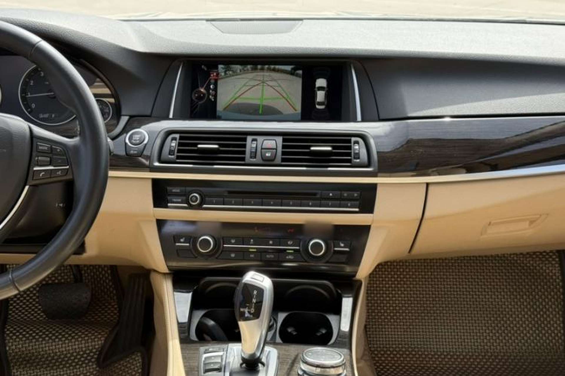 Used BMW 5 Series 2014 525Li Luxury Design Package Audio And AC Panel