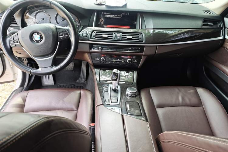 Used BMW 5 Series 2014 525Li Luxury Design Package Audio And AC Panel