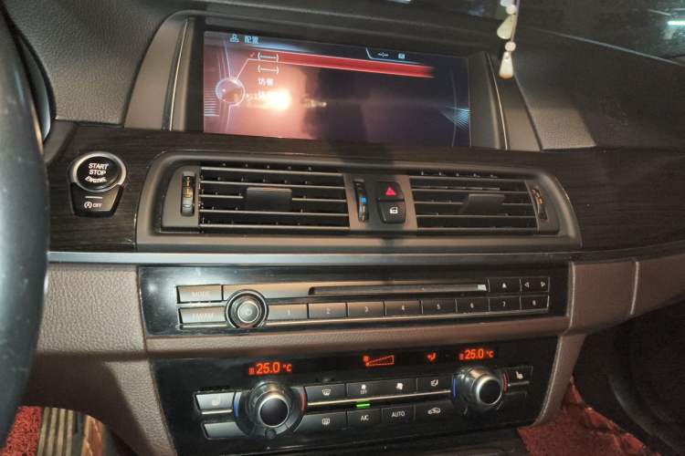 Used BMW 5 Series 2014 525Li Luxury Design Package Audio And AC Panel