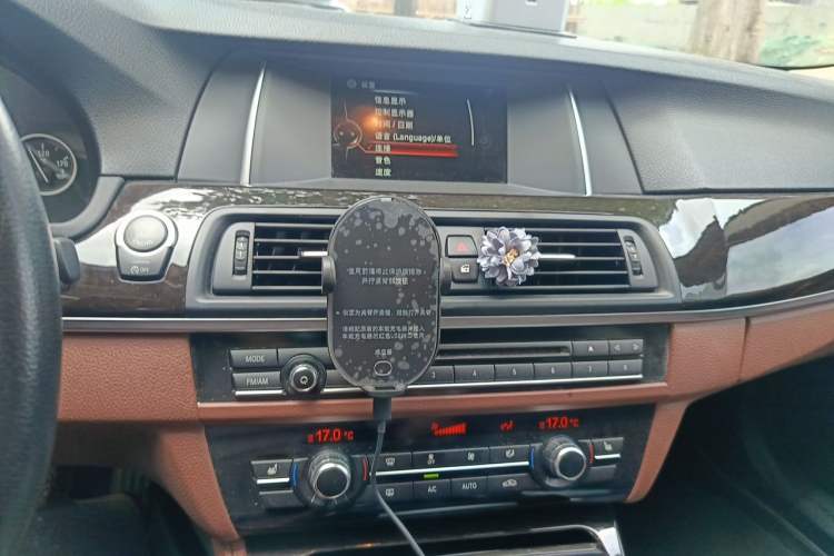Used BMW 5 Series 2014 525Li Leading Model Audio And AC Panel