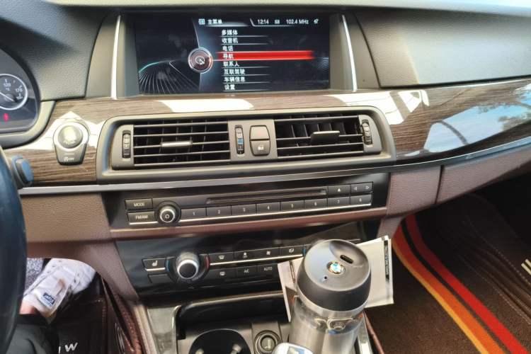 Used BMW 5 Series 2014 525Li Luxury Design Package Audio And AC Panel