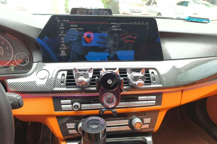 Used BMW 5 Series 2014 525Li Fashion Design Package Audio And AC Panel