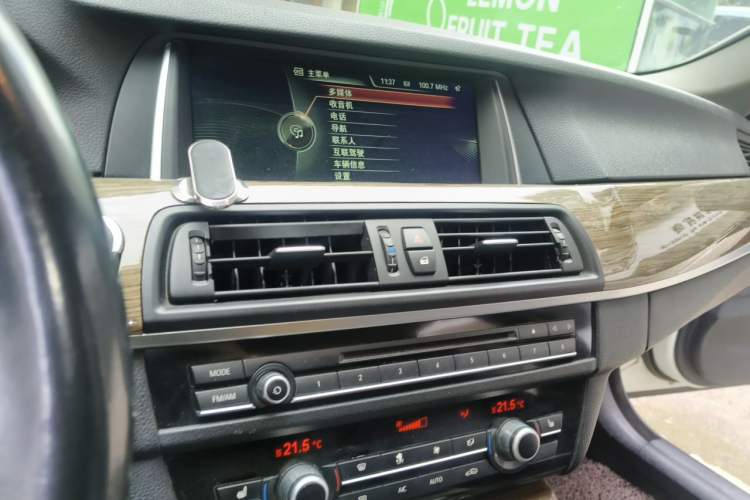 Used BMW 5 Series 2014 525Li Fashion Design Package Audio And AC Panel